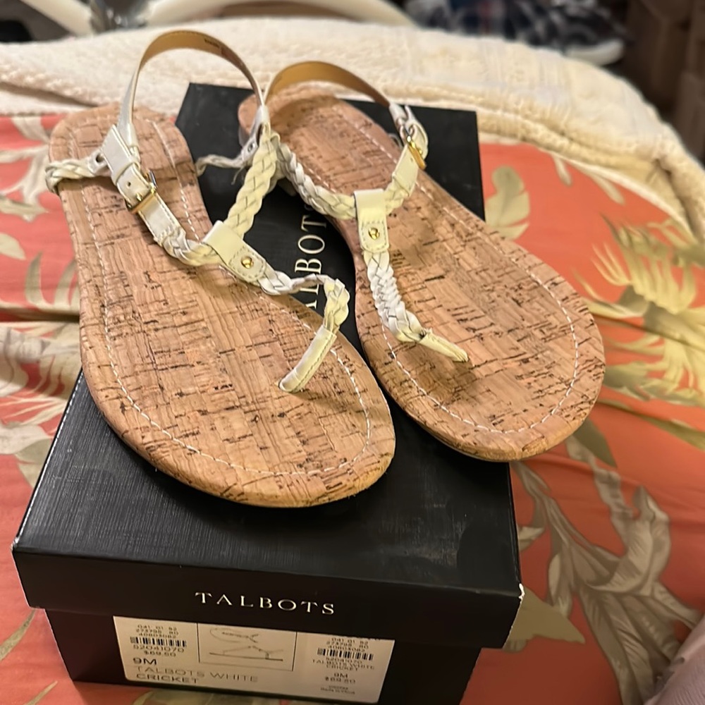 Talbots Cricket White Braided Thong Sandals sz 9